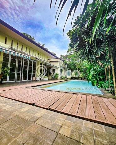 Jual Rumah Luas Megah Dengan View Cantik di Kemang, Jakarta Selatan Jual Rumah Luas Megah Dengan View Cantik di Kemang, Jakarta Selatan