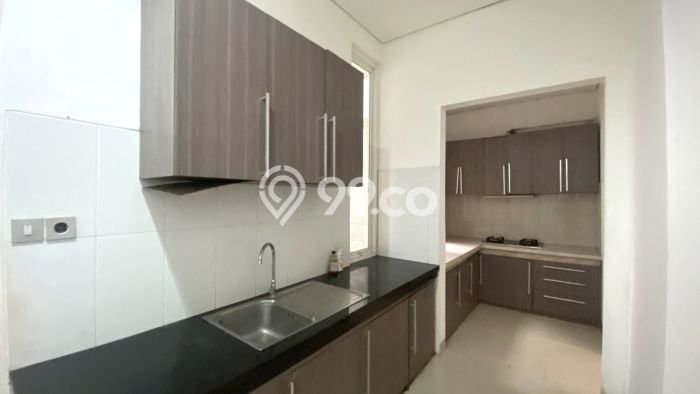 Rumah Luxury Modern Tanpa Renovasi di Pondok Indah Jakarta Selatan Rumah Luxury Modern Tanpa Renovasi di Pondok Indah Jakarta Selatan