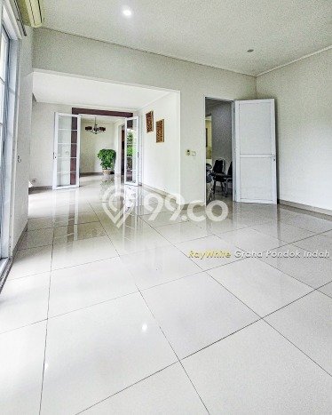 Jual Rumah Luas Megah Dengan View Cantik di Kemang, Jakarta Selatan Jual Rumah Luas Megah Dengan View Cantik di Kemang, Jakarta Selatan