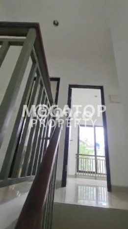 Dijual Rumah Eksklusif 2 KT di Gading Serpong, Tangerang Dijual Rumah Eksklusif 2 KT di Gading Serpong, Tangerang