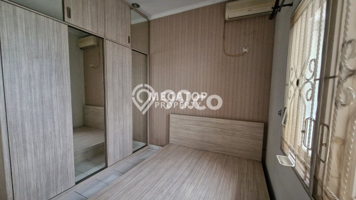 Rumah Minimalis 3 KT di BSD Kencana Loka Tangerang Semi Furnished Rumah Minimalis 3 KT di BSD Kencana Loka Tangerang Semi Furnished