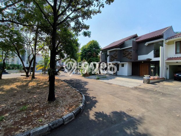 Rumah Luxury Modern Siap Huni di Bintaro Tangerang Selatan Rumah Luxury Modern Siap Huni di Bintaro Tangerang Selatan