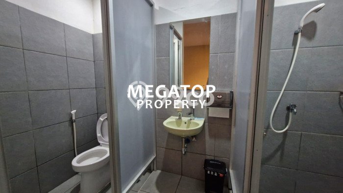 AREA BISNIS! Ruko Kawasan , Luas 225m2m², Mainroad, Strategis AREA BISNIS! Ruko Kawasan , Luas 225m2m², Mainroad, Strategis
