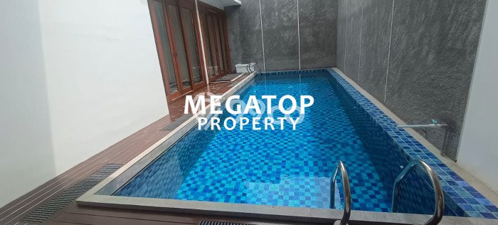 Rumah Luxury Modern Siap Huni di BSD Puspita Loka Tangerang Rumah Luxury Modern Siap Huni di BSD Puspita Loka Tangerang