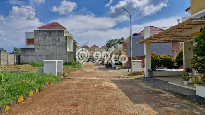 Jual Rumah Strategis Bagus Punya 2 KT di Pamulang Tangerang Selatan SHM Jual Rumah Strategis Bagus Punya 2 KT di Pamulang Tangerang Selatan SHM