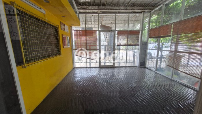Rumah Mewah LB 220m2 Siap Huni Desain Elegan di Pulo Asem, Jakarta Timur Rumah Mewah LB 220m2 Siap Huni Desain Elegan di Pulo Asem, Jakarta Timur