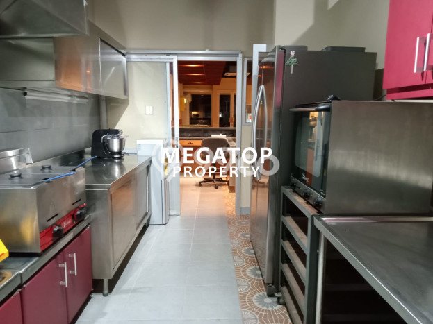 AREA BISNIS! Ruko Kawasan , Luas 225m2m², Mainroad, Strategis AREA BISNIS! Ruko Kawasan , Luas 225m2m², Mainroad, Strategis