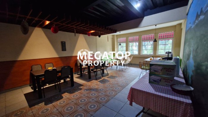 AREA BISNIS! Ruko Kawasan , Luas 225m2m², Mainroad, Strategis AREA BISNIS! Ruko Kawasan , Luas 225m2m², Mainroad, Strategis