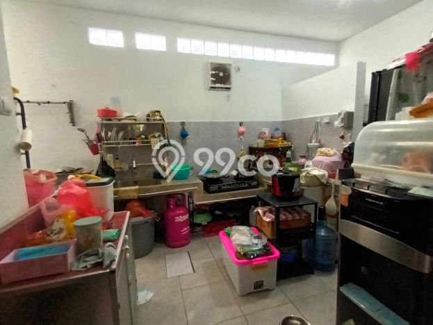 Rumah Modern 2 KT di Taman Kopo Indah Bandung Semi Furnished Rumah Modern 2 KT di Taman Kopo Indah Bandung Semi Furnished