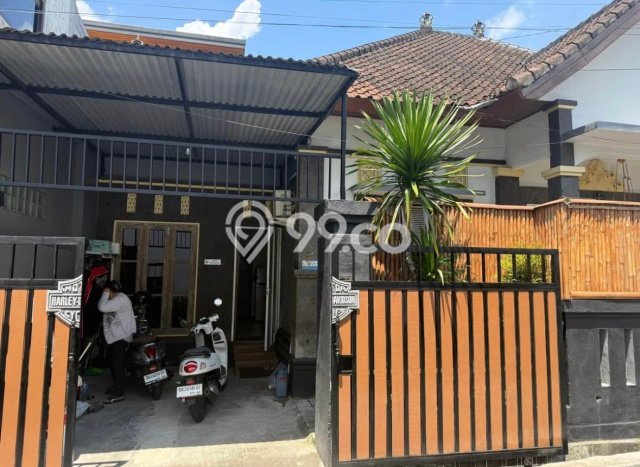 Disewakan! Rumah 3 Kamar Tidur &
1 Kamar Mandi di Canggu, Badung Disewakan! Rumah 3 Kamar Tidur &
1 Kamar Mandi di Canggu, Badung