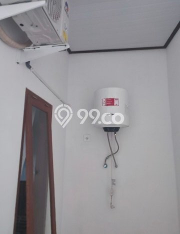 Disewakan! Rumah 3 Kamar Tidur &
4 Kamar Mandi di Kerobokan, Badung Disewakan! Rumah 3 Kamar Tidur &
4 Kamar Mandi di Kerobokan, Badung