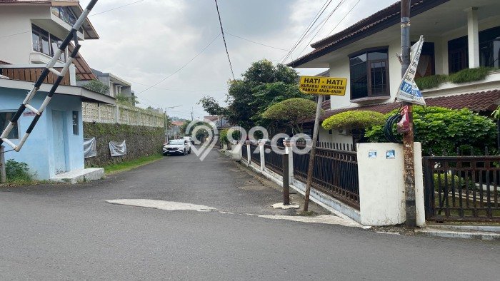 Rumah Elit Modern Siap Huni di Pasteur Bandung Rumah Elit Modern Siap Huni di Pasteur Bandung