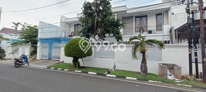 Rumah Mewah LB 720m2 Siap Pakai Desain Elegan di Pulomas, Jakarta Timur Rumah Mewah LB 720m2 Siap Pakai Desain Elegan di Pulomas, Jakarta Timur