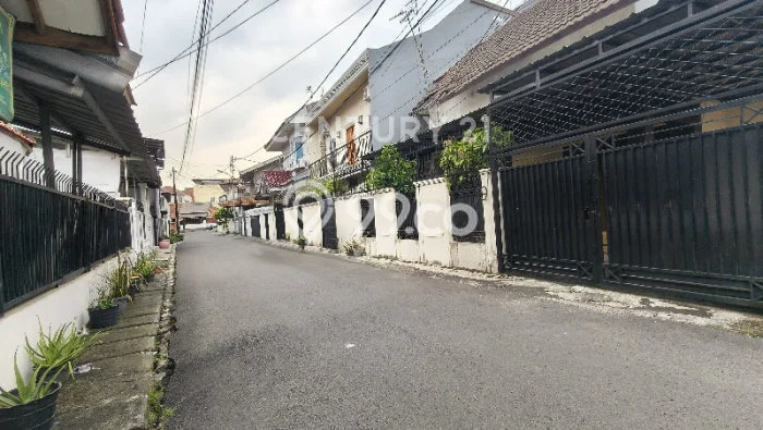 Dijual Rumah Eksklusif 6 KT di Kayu Putih, Jakarta Timur Dijual Rumah Eksklusif 6 KT di Kayu Putih, Jakarta Timur