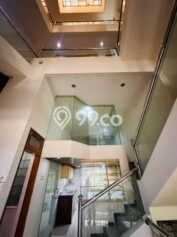 Ruko Premium di , Luas 300m2m², Akses Mainroad, Berkembang Ruko Premium di , Luas 300m2m², Akses Mainroad, Berkembang