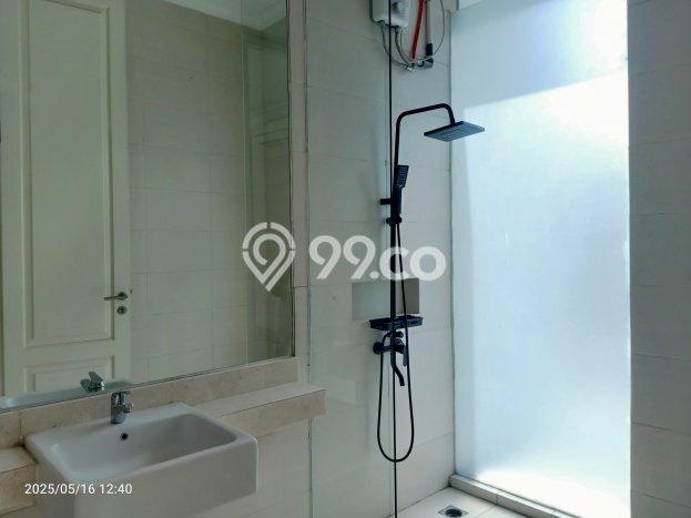 Rumah Nyaman di , Surabaya, LT 168m2m² Bangunan 200m2m² Rumah Nyaman di , Surabaya, LT 168m2m² Bangunan 200m2m²