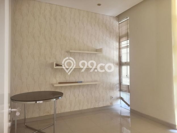 LOKASI STRATEGIS! Rumah kawasan Pakuwon City, Akses ke Tol, 2 KM, Luas 126m² Bangunan 150m² LOKASI STRATEGIS! Rumah kawasan Pakuwon City, Akses ke Tol, 2 KM, Luas 126m² Bangunan 150m²