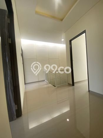 For Sale! Premium House LT 120m2 Desain Elegan di Kedung Baruk For Sale! Premium House LT 120m2 Desain Elegan di Kedung Baruk