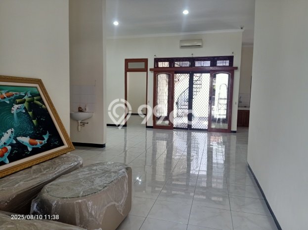 Rumah Nyaman area , 2 KM, Area Tenang, LT 180m2m² Bangunan 160m2m² Rumah Nyaman area , 2 KM, Area Tenang, LT 180m2m² Bangunan 160m2m²