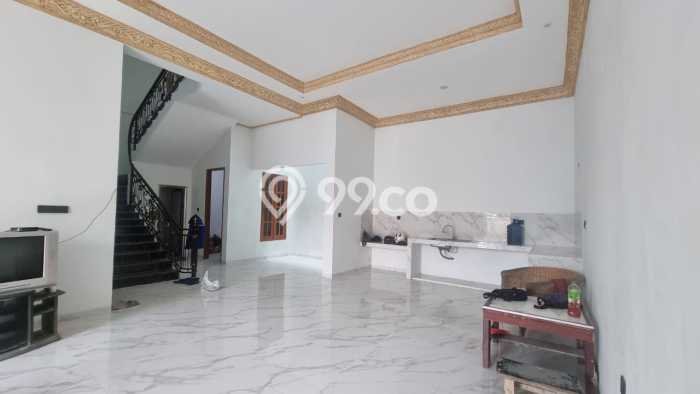 Jual Rumah Luas Megah Dengan View Cantik di Manyar, Surabaya Jual Rumah Luas Megah Dengan View Cantik di Manyar, Surabaya
