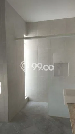 Rumah Bagus di , Surabaya, LT 200m2m² LB 180m2m² HARGA MENARIK! Rumah Bagus di , Surabaya, LT 200m2m² LB 180m2m² HARGA MENARIK!