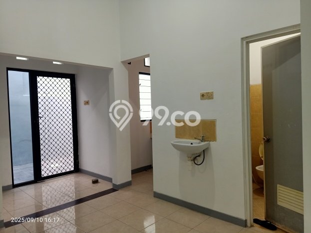 UNIT SPESIAL! Rumah area Sukolilo, 2 KT, Dekat Pusat Kota, Luas 105m² Bangunan 90m² UNIT SPESIAL! Rumah area Sukolilo, 2 KT, Dekat Pusat Kota, Luas 105m² Bangunan 90m²