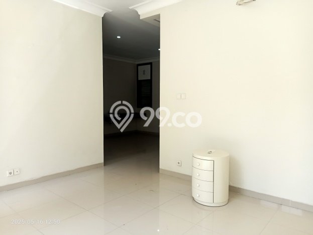 Rumah Nyaman di , Surabaya, LT 168m2m² Bangunan 200m2m² Rumah Nyaman di , Surabaya, LT 168m2m² Bangunan 200m2m²
