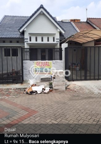 Dijual Rumah 3 KT di , Surabaya - LT 135m2m² Dijual Rumah 3 KT di , Surabaya - LT 135m2m²
