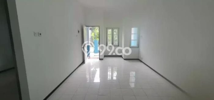 DIJUAL CEPAT! Rumah Asri area Wiyung, Surabaya, LT 84m2m² Bangunan 72m2m² Bisa Nego! DIJUAL CEPAT! Rumah Asri area Wiyung, Surabaya, LT 84m2m² Bangunan 72m2m² Bisa Nego!