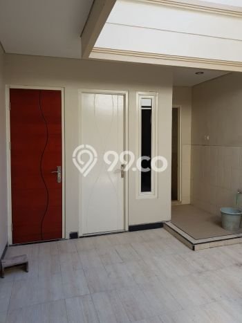 Rumah Terawat 4 KT 3 KM di , Surabaya Rumah Terawat 4 KT 3 KM di , Surabaya
