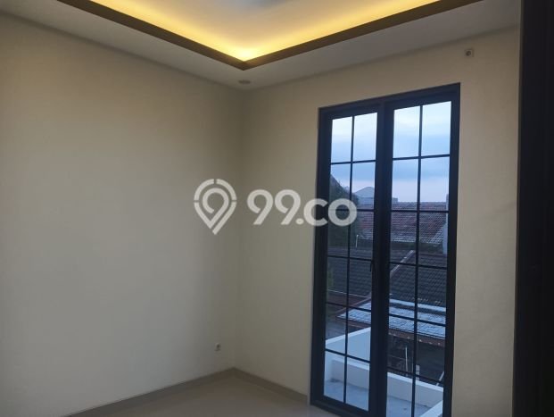 Rumah di Mulyosari, Luas 84m², LB 130m² Rumah di Mulyosari, Luas 84m², LB 130m²