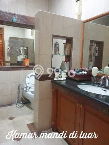 Ready to Use! Luxury House LT 375m2 Desain Elegan di Galaxy Ready to Use! Luxury House LT 375m2 Desain Elegan di Galaxy