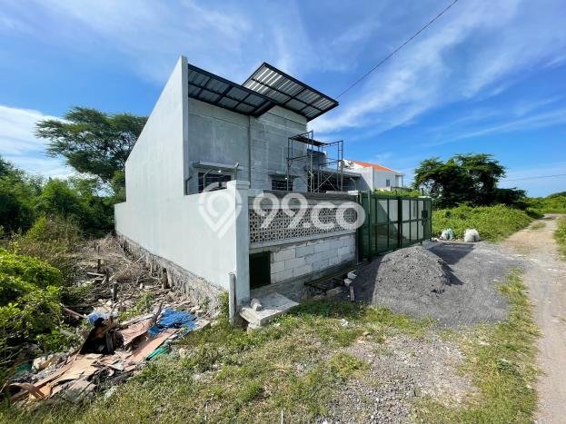 Rumah Menguntungkan di , Dekat Kawasan Bisnis, Surabaya - LT 200m2m² Rumah Menguntungkan di , Dekat Kawasan Bisnis, Surabaya - LT 200m2m²