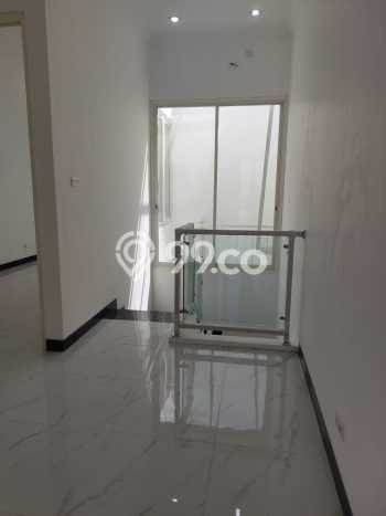Rumah Minimalis 4 KT di Mulyosari Surabaya Unfurnished Rumah Minimalis 4 KT di Mulyosari Surabaya Unfurnished