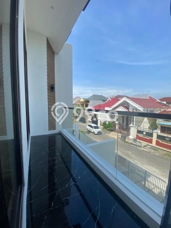 For Sale! Premium House LT 120m2 Desain Elegan di Kedung Baruk For Sale! Premium House LT 120m2 Desain Elegan di Kedung Baruk