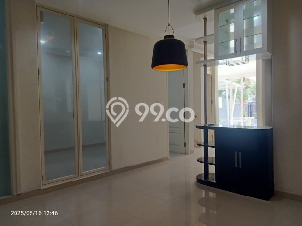 Rumah Nyaman di , Surabaya, LT 168m2m² Bangunan 200m2m² Rumah Nyaman di , Surabaya, LT 168m2m² Bangunan 200m2m²