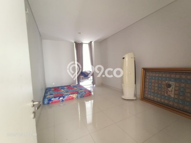Hunian Elit LB 243m2 Siap Pakai Desain Elegan di Citraland, Surabaya Hunian Elit LB 243m2 Siap Pakai Desain Elegan di Citraland, Surabaya