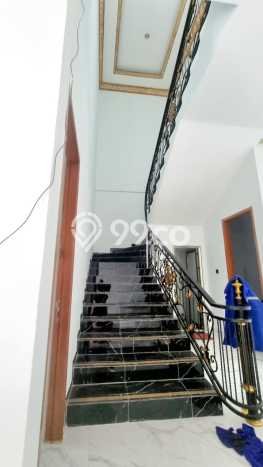 Jual Rumah Luas Megah Dengan View Cantik di Manyar, Surabaya Jual Rumah Luas Megah Dengan View Cantik di Manyar, Surabaya
