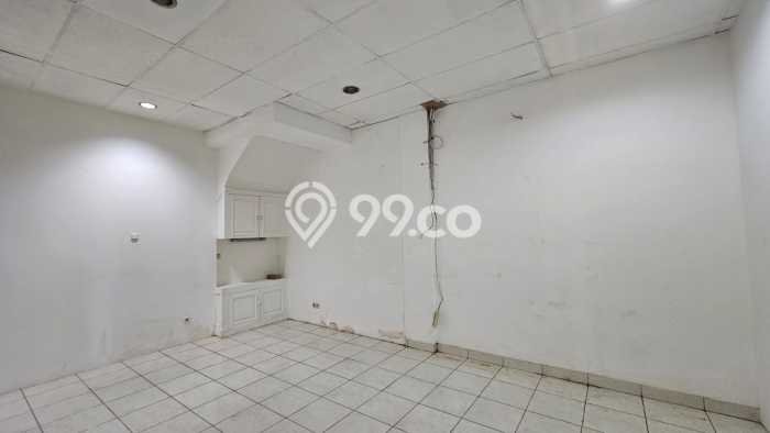 FOR RENT! Ruko di Pantai Indah Kapuk Cocok untuk Bisnis 300m2 FOR RENT! Ruko di Pantai Indah Kapuk Cocok untuk Bisnis 300m2