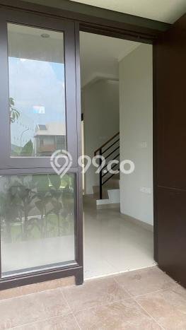 Dijual Hunian Rumah Terawat 4 Kamar di Summarecon Crown Gading, Bekasi Dijual Hunian Rumah Terawat 4 Kamar di Summarecon Crown Gading, Bekasi