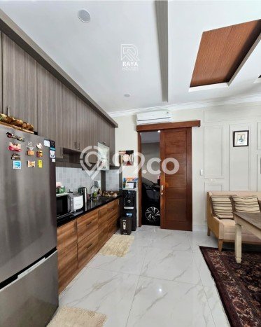 Rumah Luxury Modern Tanpa Renovasi di Cipete Jakarta Selatan Rumah Luxury Modern Tanpa Renovasi di Cipete Jakarta Selatan
