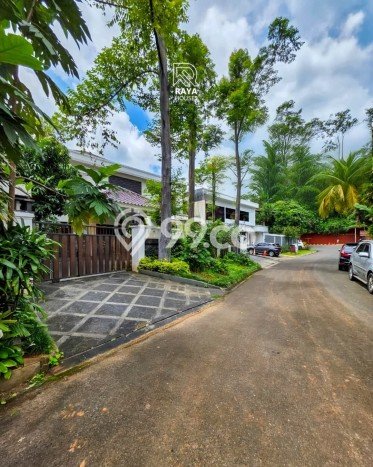 Rumah Elit Modern Tanpa Renovasi di Pondok Indah Jakarta Selatan Rumah Elit Modern Tanpa Renovasi di Pondok Indah Jakarta Selatan