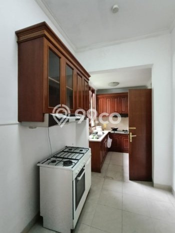 Rumah Mewah Siap Huni LT 587m2 di Kebayoran Lama, Jakarta Selatan Rumah Mewah Siap Huni LT 587m2 di Kebayoran Lama, Jakarta Selatan