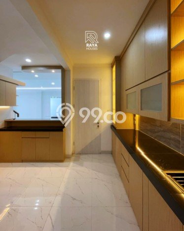 Dijual Rumah Luas Elegan Dengan View Cantik di Pejaten, Jakarta Selatan Dijual Rumah Luas Elegan Dengan View Cantik di Pejaten, Jakarta Selatan
