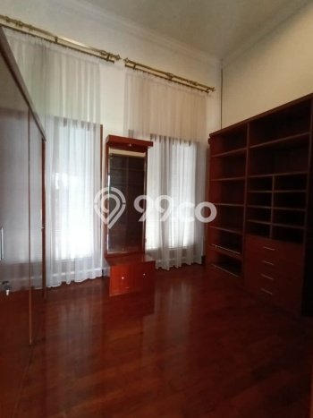 Rumah Mewah Siap Huni LT 587m2 di Kebayoran Lama, Jakarta Selatan Rumah Mewah Siap Huni LT 587m2 di Kebayoran Lama, Jakarta Selatan