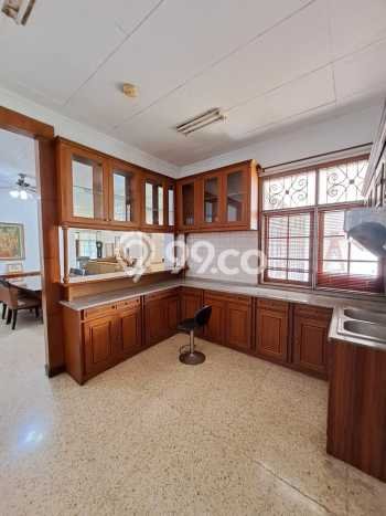 Ready to Use! Premium House LT 769m2 Desain Elegan di Kemang Ready to Use! Premium House LT 769m2 Desain Elegan di Kemang