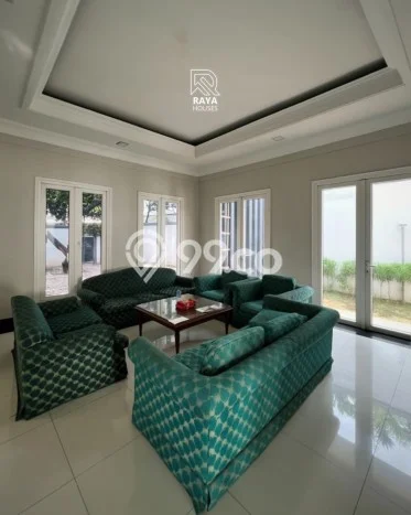 Ready to Use! Luxury House LT 696m2 Desain Elegan di Kemang Ready to Use! Luxury House LT 696m2 Desain Elegan di Kemang