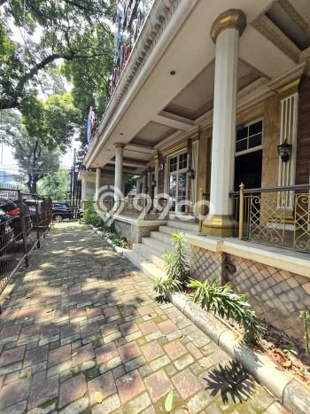 Dijual Hunian Mewah dengan Fasilitas Sekitar Komplit di Kebayoran Baru, Jakarta Selatan Dijual Hunian Mewah dengan Fasilitas Sekitar Komplit di Kebayoran Baru, Jakarta Selatan