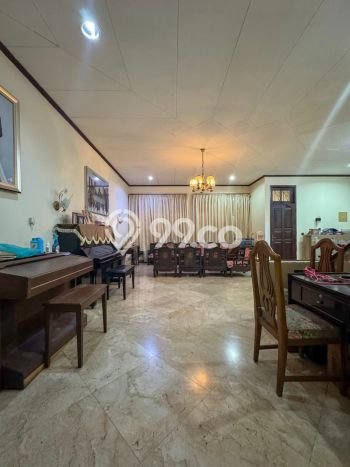 Siap Huni Rumah Mewah 8 Kamar di Kebayoran Baru Dekat ke Mana Pun Siap Huni Rumah Mewah 8 Kamar di Kebayoran Baru Dekat ke Mana Pun