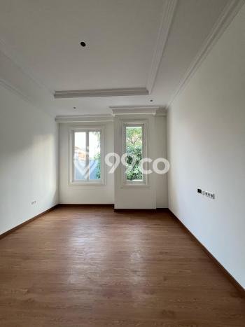 Siap Huni Hunian Elit 6 Kamar di Kebayoran Baru Dekat ke Mana Pun Siap Huni Hunian Elit 6 Kamar di Kebayoran Baru Dekat ke Mana Pun